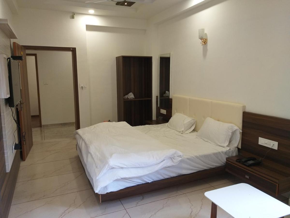 Hotel The Grand Shiva Gondal Exterior photo